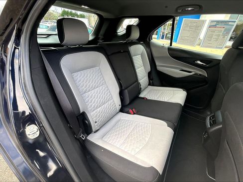 Used 2020 Chevrolet Equinox LS image 28