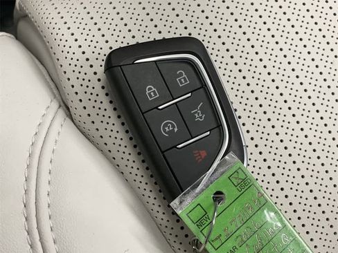 Used 2026 Cadillac Vistiq Sport image 29