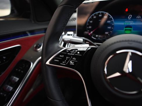 Used 2023 Mercedes-Benz S 580 S 580 4MATIC AWD 4dr Sedan image 21