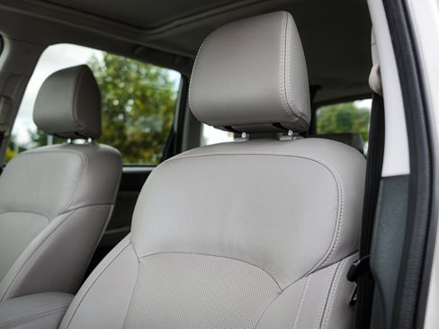 Used 2017 Subaru Forester 2.5i Limited image 18