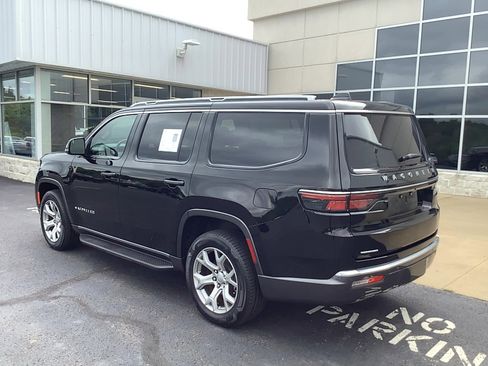 Used 2022 Jeep Wagoneer Series II image 7