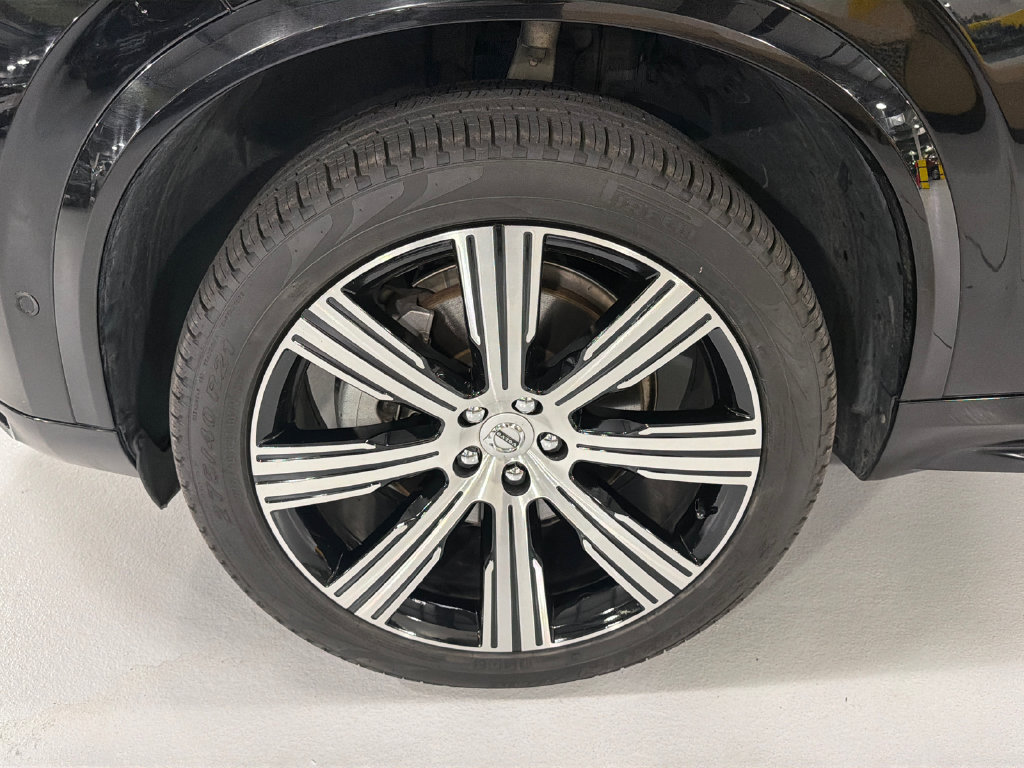 Certified 2023 Volvo XC90 B6 Ultimate w/ Protection Package Premier AWD/4WD image 8