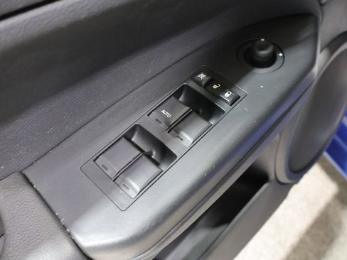 Used 2010 Dodge Caliber SXT FWD image 13