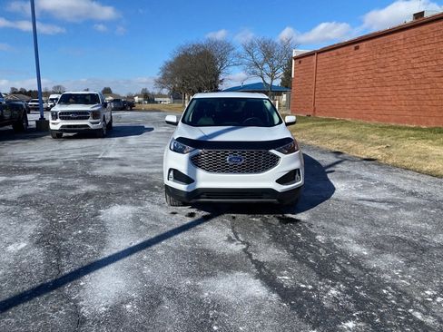 Used 2024 Ford Edge SEL w/ Convenience Package image 2