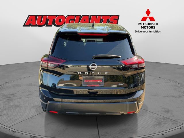 Used 2024 Nissan Rogue SV FWD image 5