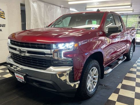 Used 2019 Chevrolet Silverado 1500 LT w/ All-Star Edition AWD/4WD image 3