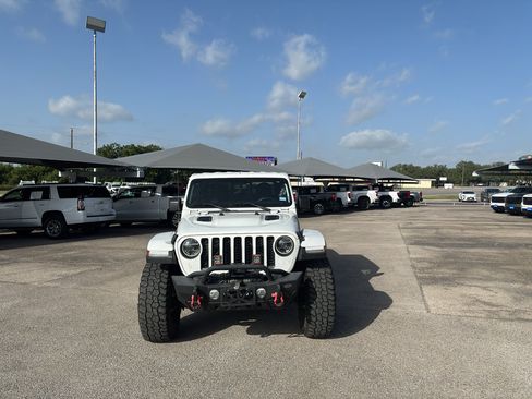 Used 2022 Jeep Gladiator Rubicon w/ LED Lighting Group AWD/4WD image 2