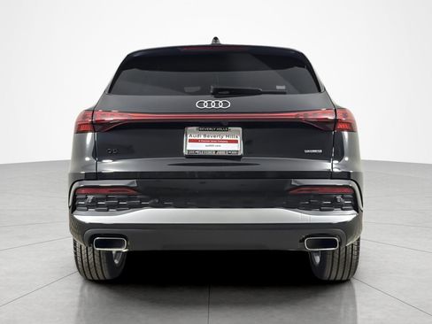 Used 2025 Audi Q5 Premium Plus w/ Premium Plus AWD/4WD image 4