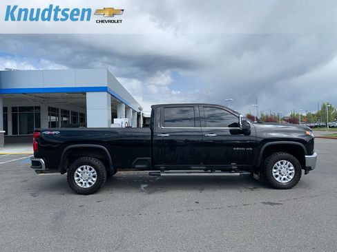 Used 2022 Chevrolet Silverado 3500 LTZ w/ LTZ Convenience Package AWD/4WD image 8