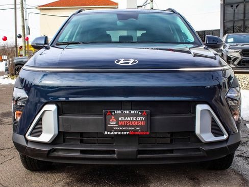 Used 2025 Hyundai Kona SEL image 2