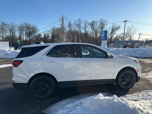 Used 2023 Chevrolet Equinox LT image 9