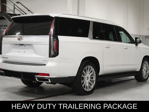 Used 2021 Cadillac Escalade ESV Premium Luxury w/ Driver Assist Tech Package image 5