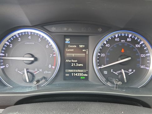 Used 2017 Toyota Highlander XLE FWD image 25