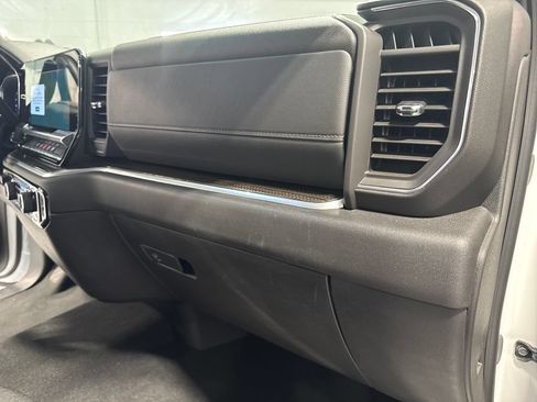 Used 2025 Chevrolet Silverado 2500 LT w/ Convenience Package AWD/4WD image 34