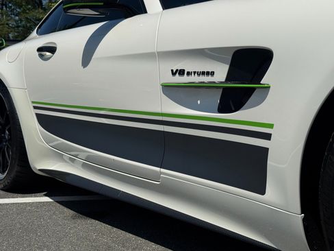 Used 2020 Mercedes-Benz AMG GT R image 37