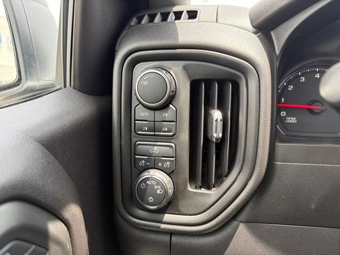 Used 2020 Chevrolet Silverado 1500 Custom Trail Boss w/ Custom Convenience Package AWD/4WD image 32