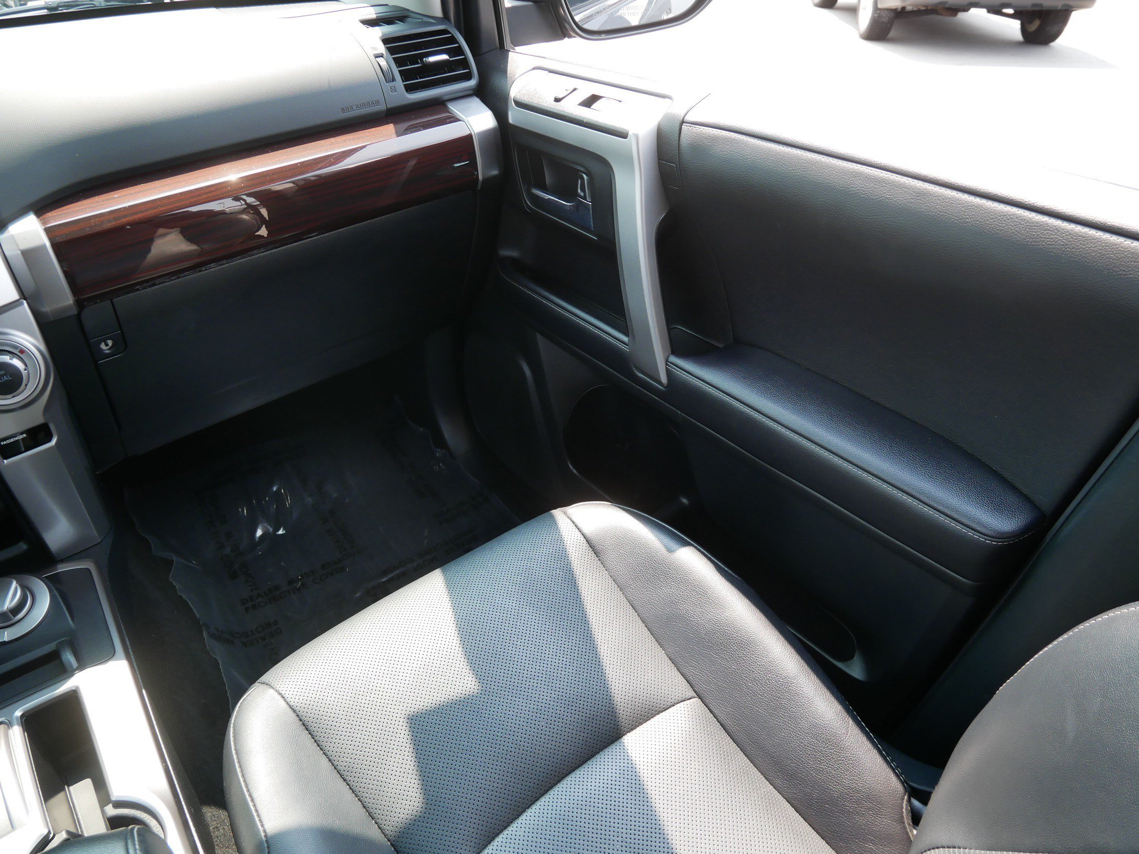 Used 2022 Toyota 4Runner Limited AWD/4WD image 11
