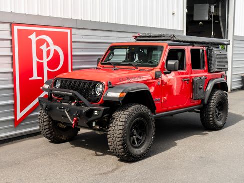 Used 2024 Jeep Wrangler Unlimited AWD/4WD image 44
