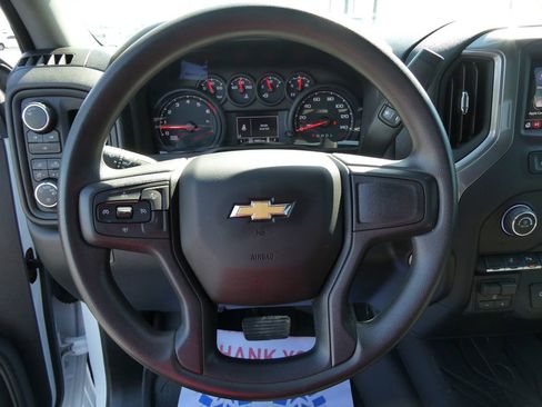 Used 2025 Chevrolet Silverado 2500 Custom w/ Custom Value Package image 32