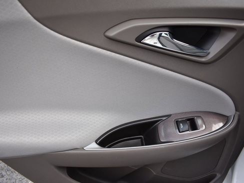 Used 2017 Chevrolet Malibu LS image 12