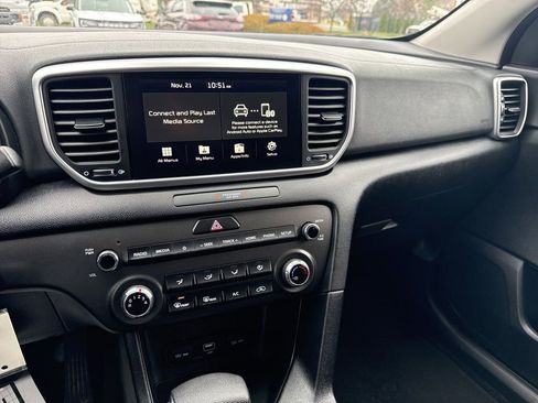 Used 2022 Kia Sportage LX image 31