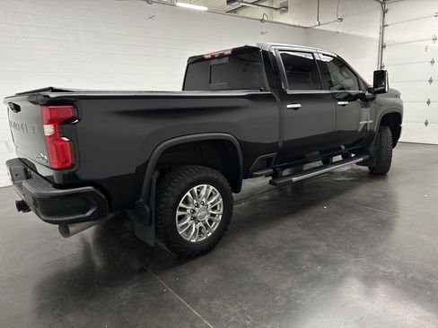 Used 2020 Chevrolet Silverado 2500 High Country image 11
