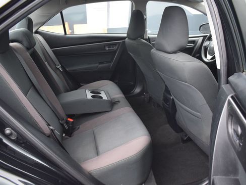 Used 2018 Toyota Corolla LE FWD image 11