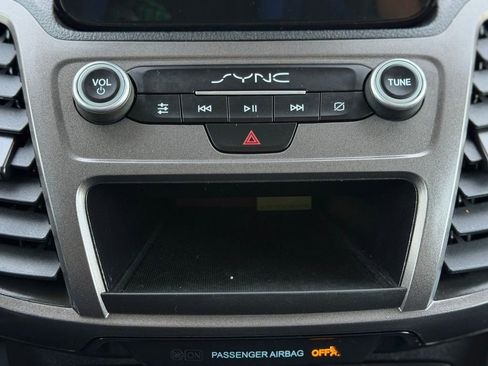 Used 2023 Ford Transit Connect XL image 38