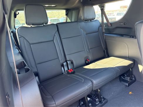 New 2026 GMC Yukon XL Denali w/ Denali Reserve Package AWD/4WD image 7