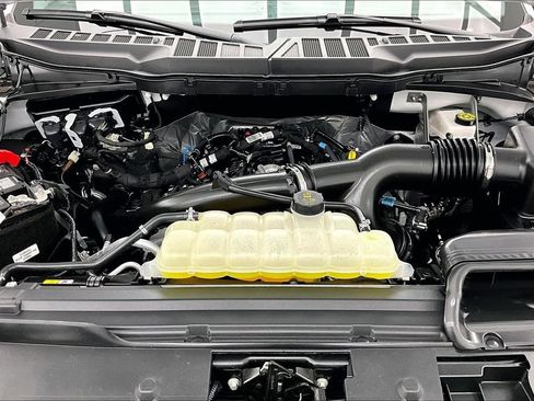 Used 2025 Ford F150 XL RWD image 9