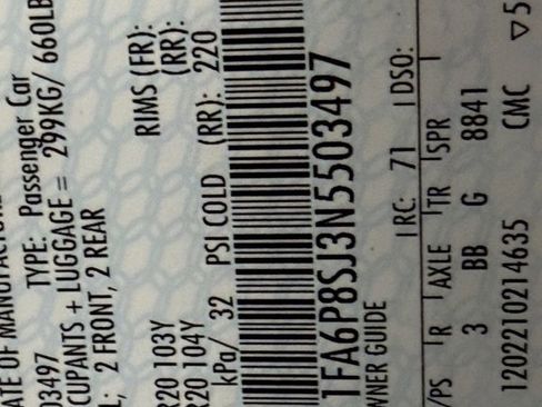 Used 2022 Ford Mustang Shelby GT500 w/ Technology Package image 38