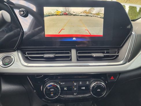 New 2026 Chevrolet Trax LT w/ LT Convenience Package image 32