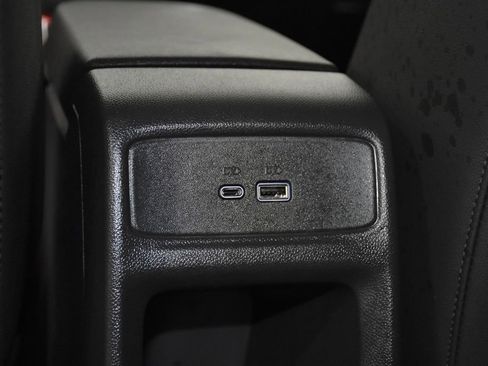 Used 2025 Chevrolet Trax RS image 27