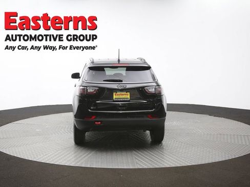 Used 2022 Jeep Compass Trailhawk w/ Trailhawk Elite Group image 40