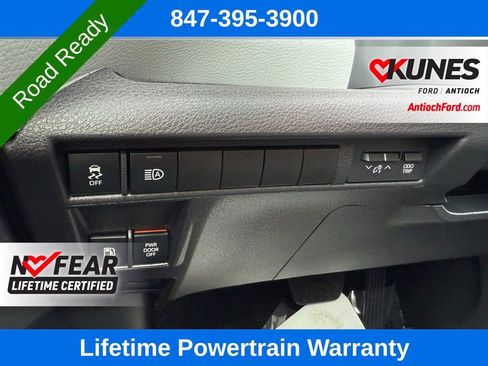 Used 2025 Toyota Sienna LE image 31