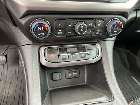 Used 2022 GMC Acadia AT4 AWD/4WD image 35