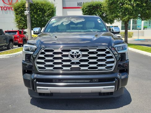 Used 2025 Toyota Sequoia Capstone AWD/4WD image 4