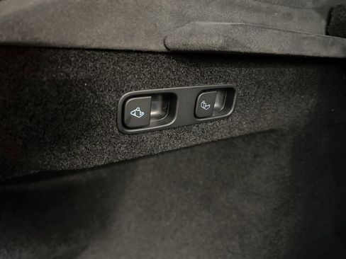 Used 2022 Tesla Model S Plaid image 29