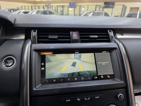 Used 2020 Land Rover Discovery Landmark AWD/4WD image 38