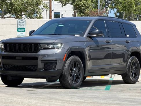 Used 2022 Jeep Grand Cherokee L Laredo AWD/4WD image 10