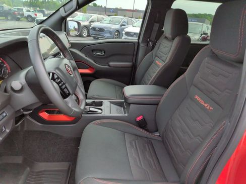 Used 2025 Nissan Frontier PRO-4X w/ Pro Convenience Package AWD/4WD image 4
