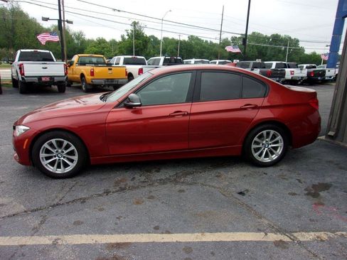 Used 2018 BMW 320i Sedan RWD image 3
