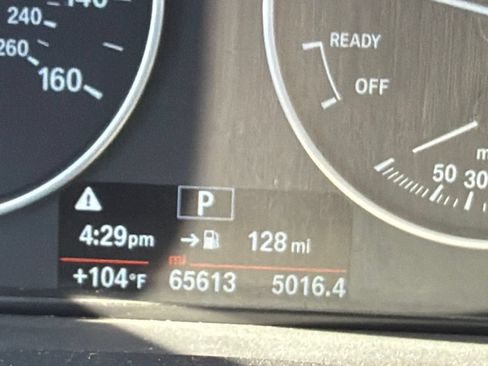 Used 2016 BMW 320i Sedan RWD image 8