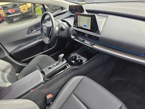 Certified 2026 Toyota Prius XLE FWD image 11