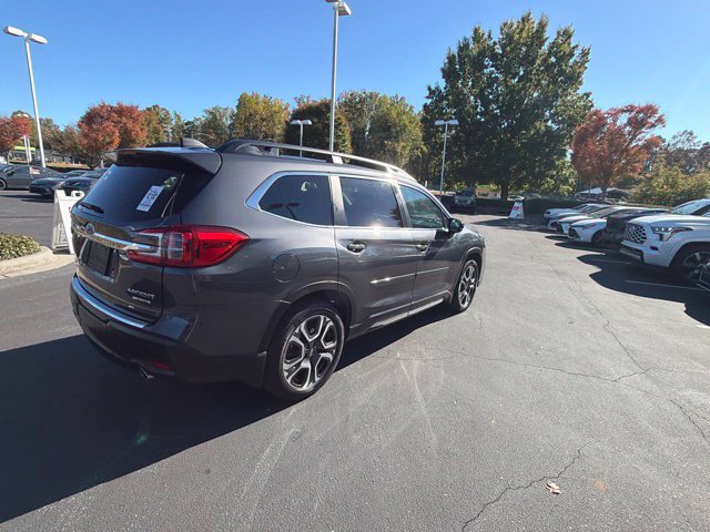 Used 2024 Subaru Ascent Limited w/ Technology Package AWD/4WD image 7