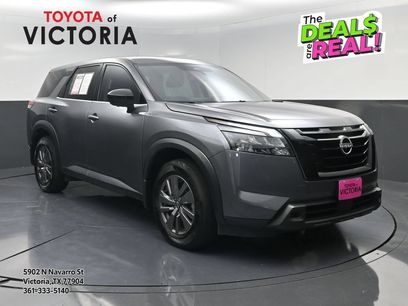 Used 2025 Nissan Pathfinder S