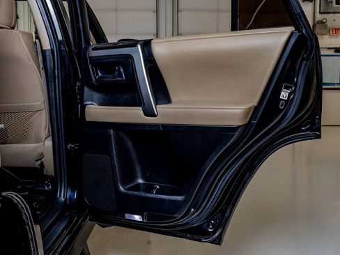 Used 2020 Toyota 4Runner SR5 image 36