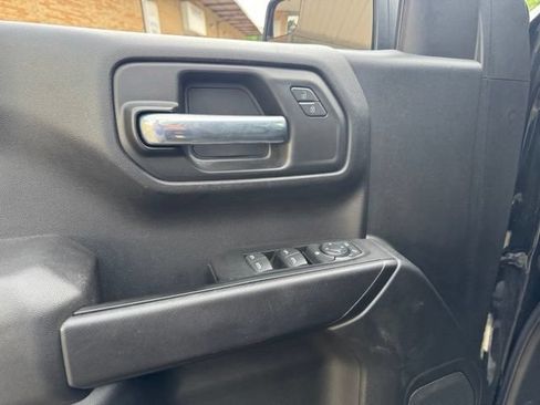 Used 2022 Chevrolet Silverado 1500 Custom w/ Safety Confidence Package AWD/4WD image 11