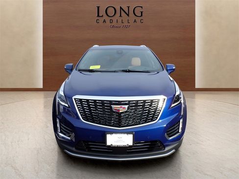 New 2026 Cadillac XT5 Premium Luxury w/ Driver Assist Package image 2