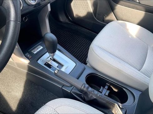 Used 2017 Subaru Forester 2.5i Premium image 17